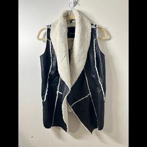 Women Me Jane Black Vest with‎ Faux Fur lining Size S